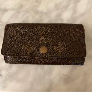 authentic Louis Vuitton 4 key pouch monogram